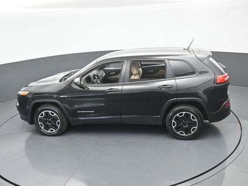 Used 2016 Jeep Cherokee Sport AWD/4WD image 42