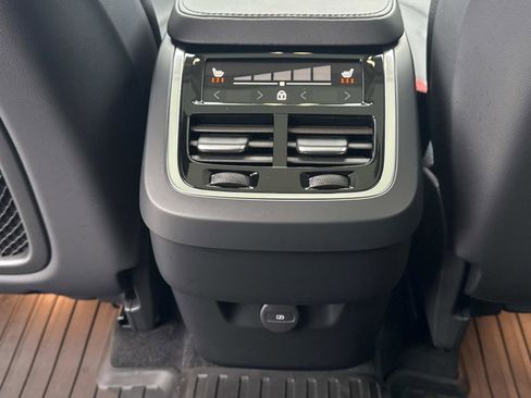 Certified 2024 Volvo XC90 B6 Plus w/ Protection Package Premier image 15