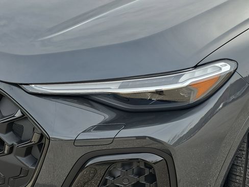 Used 2025 Audi SQ5 Premium Plus image 31