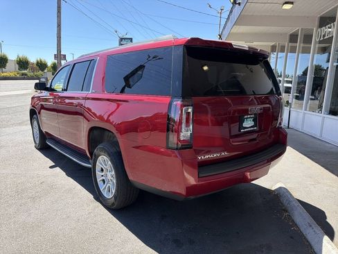 Used 2015 GMC Yukon XL SLT w/ Open Road Package AWD/4WD image 4
