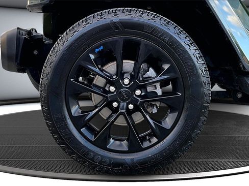 Used 2023 Jeep Wrangler Unlimited Sahara w/ Cold Weather Group image 33