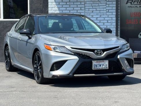 Used 2020 Toyota Camry XSE image 5