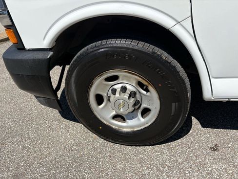 Used 2020 Chevrolet Express 2500 w/ Driver Convenience Package image 31