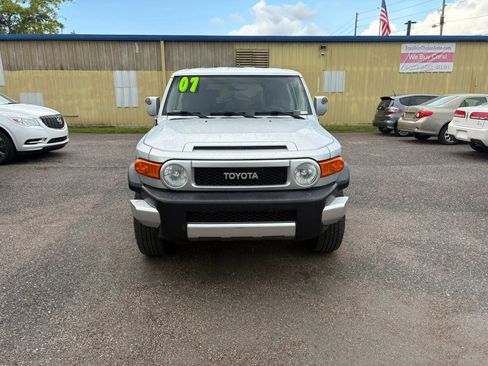 Used 2007 Toyota FJ Cruiser 2WD image 3