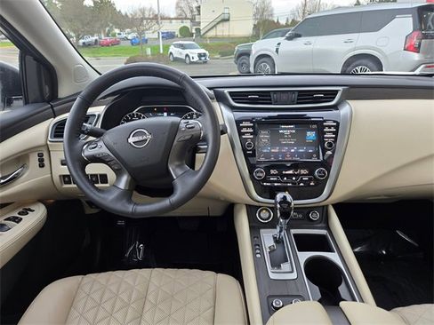Used 2024 Nissan Murano Platinum w/ Cargo Package image 14