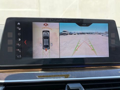 Used 2018 BMW 530e image 9