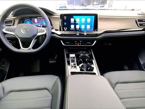 New 2026 Volkswagen Atlas SEL image 6