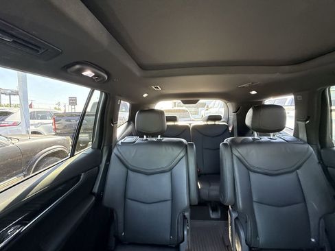 Certified 2020 Cadillac XT6 Premium Luxury FWD image 11