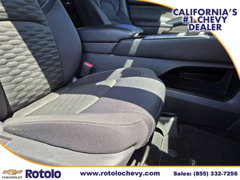 Used 2022 Nissan Pathfinder SV w/ SV Black Package FWD image 11