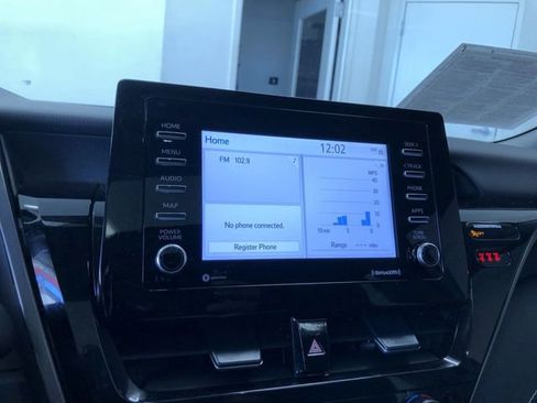 Used 2023 Toyota Camry SE image 29