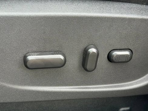 Certified 2017 Ford Escape Titanium FWD image 17