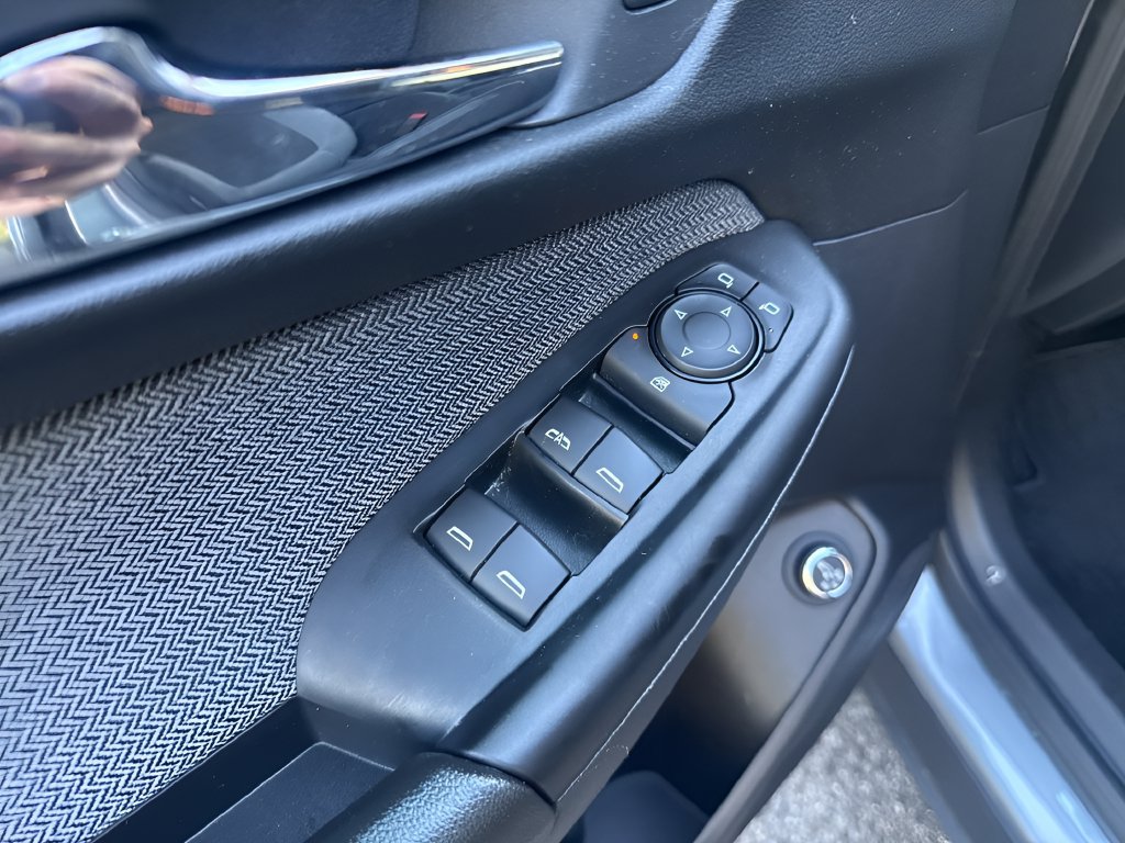 Used 2024 Chevrolet TrailBlazer LT w/ Convenience Package AWD/4WD image 14
