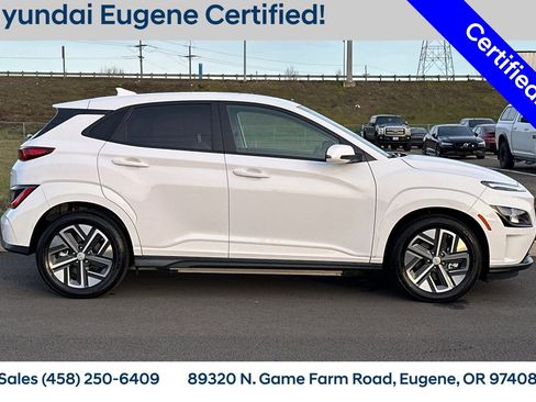 Used 2023 Hyundai Kona SEL w/ Cargo Package image 2