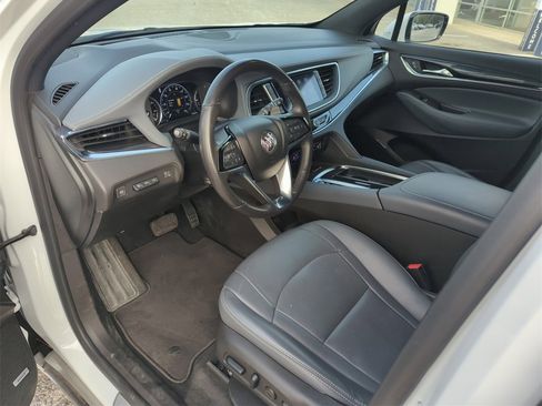 Used 2024 Buick Enclave Premium image 11