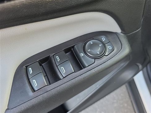 Used 2020 Chevrolet Equinox LS w/ LS Convenience Package image 15