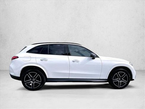 Used 2024 Mercedes-Benz GLC 300 4MATIC image 5