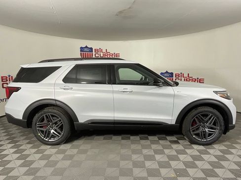 New 2026 Ford Explorer ST-Line RWD image 2