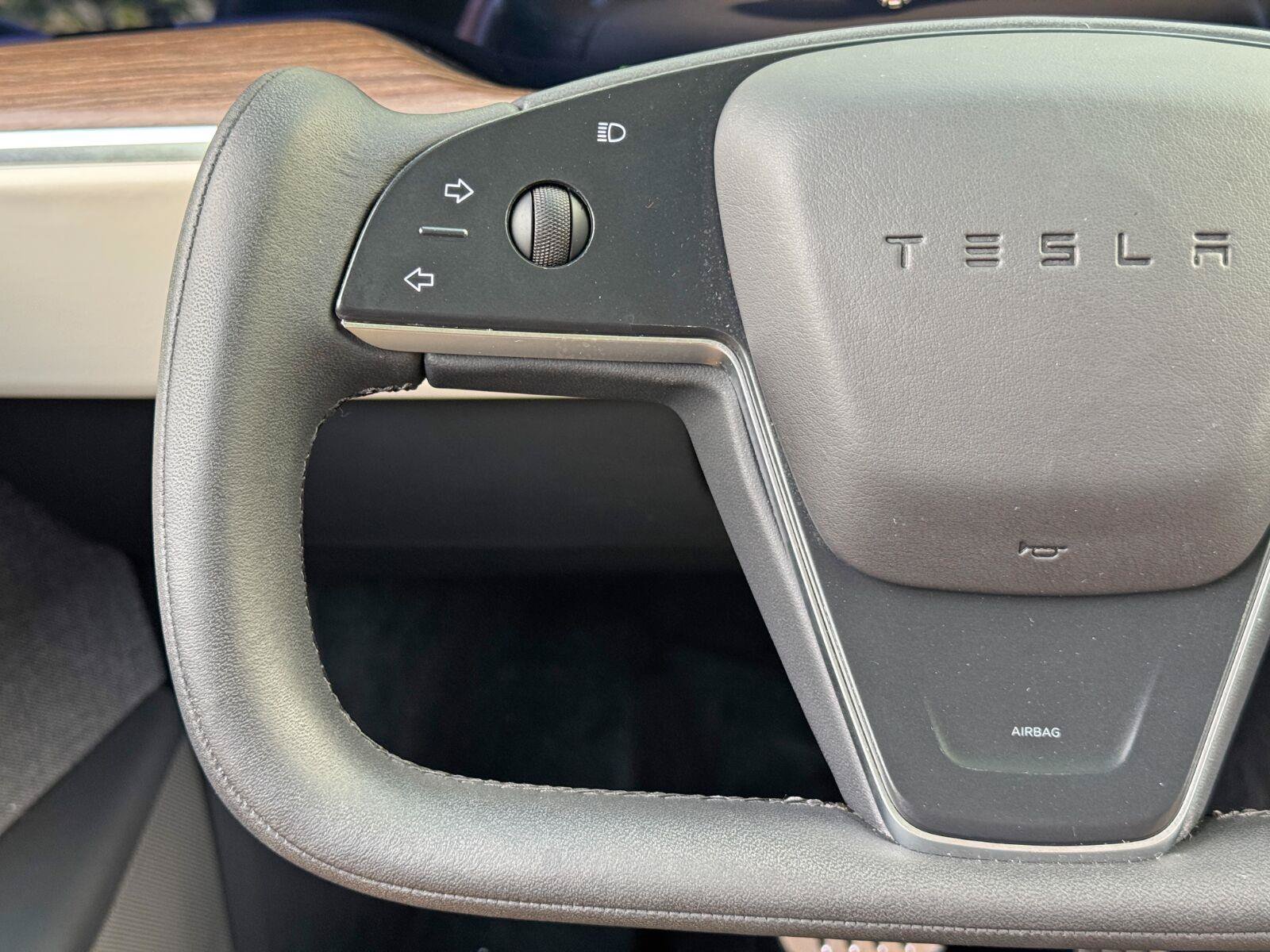 Used 2022 Tesla Model X AWD/4WD image 19