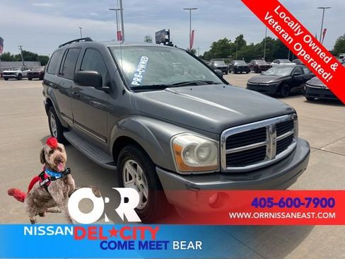 Used 2005 Dodge Durango Limited w/ Trailer Tow Group RWD image 4