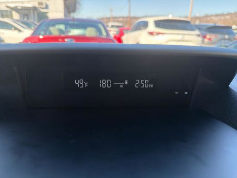 Used 2024 Subaru Forester Premium image 31