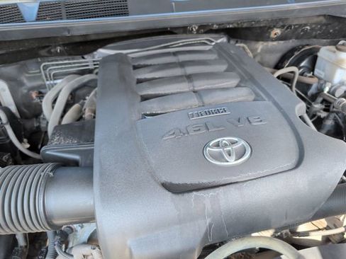 Used 2017 Toyota Tundra SR5 AWD/4WD image 28