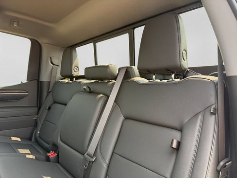 New 2026 GMC Sierra 1500 SLT w/ SLT Premium Plus Package AWD/4WD image 31