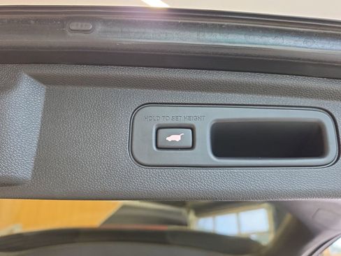 Used 2025 Honda Odyssey Touring image 43