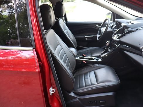 Used 2016 Ford Escape Titanium w/ Equipment Group 301A AWD/4WD image 22