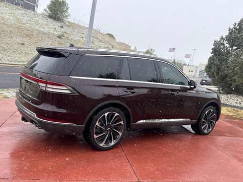 Certified 2024 Lincoln Aviator Reserve w/ Equipment Group 201A AWD/4WD image 9