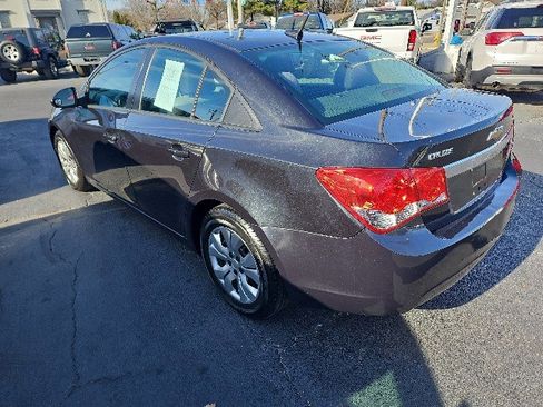 Used 2014 Chevrolet Cruze LS image 4