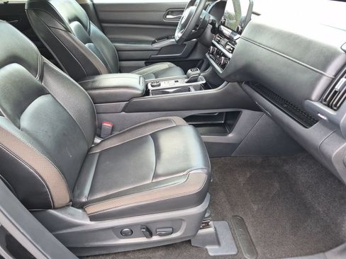 Used 2024 Nissan Pathfinder SL w/ SL Premium Package AWD/4WD image 33
