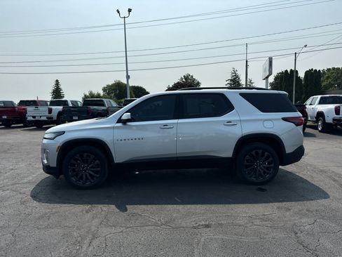 Certified 2022 Chevrolet Traverse RS FWD image 2