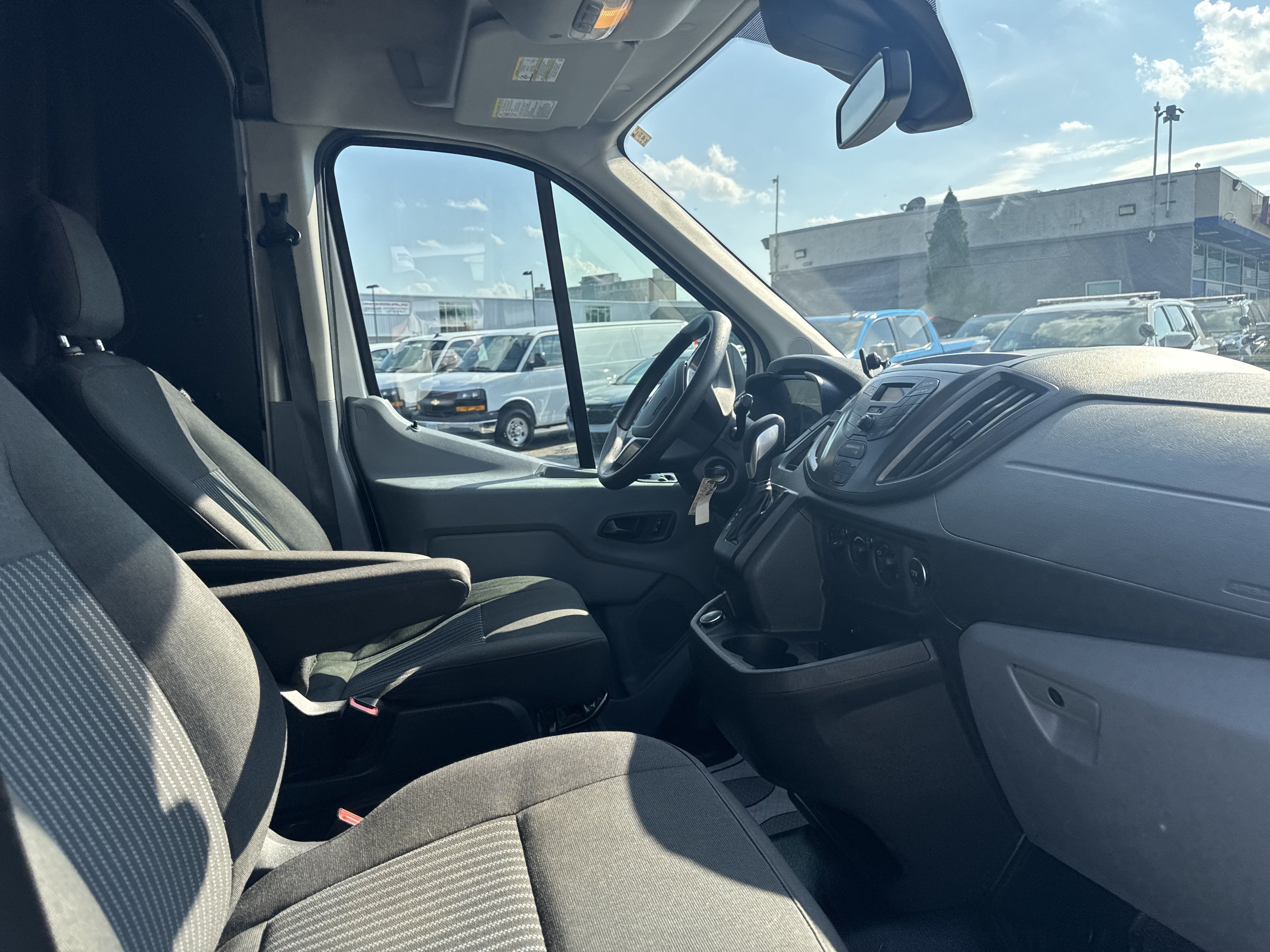 Used 2019 Ford Transit 250 148 Medium Roof RWD image 13
