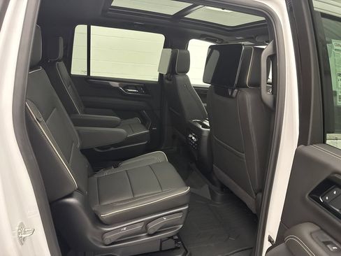 New 2026 GMC Yukon XL Elevation w/ Elevation Premium Package AWD/4WD image 74