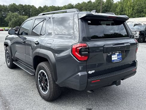 Used 2025 Toyota 4Runner TRD Off-Road Premium AWD/4WD image 5