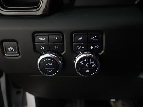 Used 2024 GMC Sierra 1500 AT4 w/ AT4 Preferred Package AWD/4WD image 37