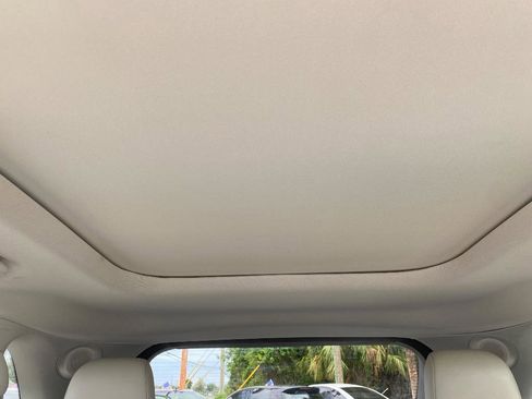 Used 2017 Ford Edge Titanium w/ Equipment Group 301A FWD image 33