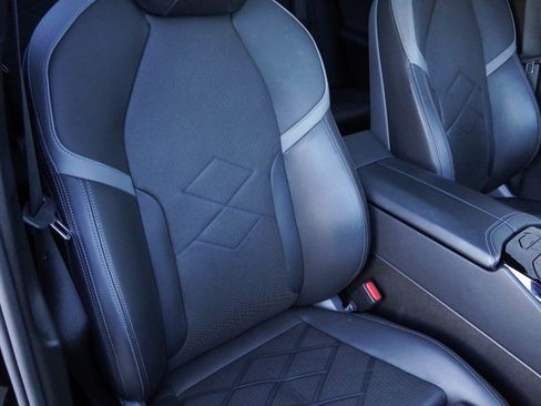 Certified 2024 BMW 530i 530i w/ Executive Package image 13