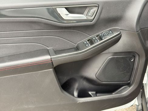 Used 2023 Ford Escape ST-Line w/ Tech Pack #1 FWD image 13