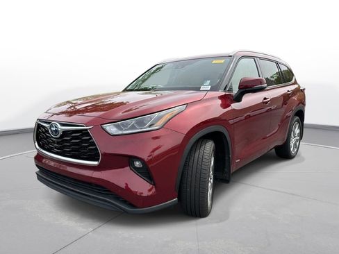 Used 2023 Toyota Highlander Limited image 2
