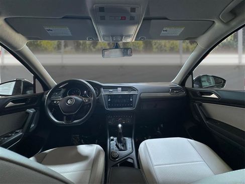 Used 2021 Volkswagen Tiguan SE AWD/4WD image 24