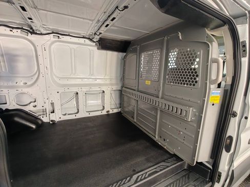 Used 2017 Ford Transit 150 130 Low Roof RWD image 27