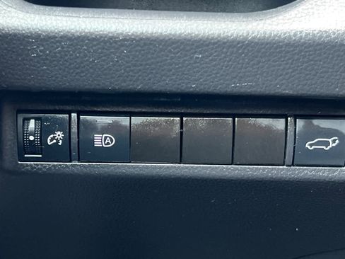 Certified 2021 Toyota RAV4 XLE Premium FWD image 30