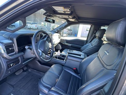 Used 2025 Ford F350 Platinum image 3