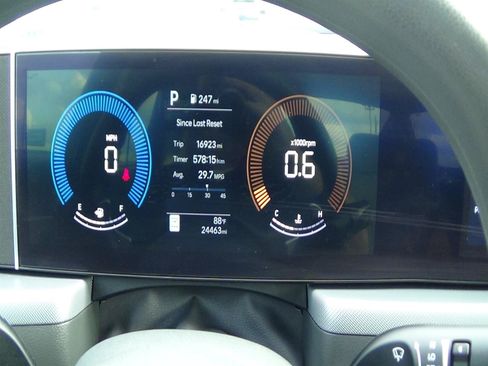 Used 2025 Hyundai Sonata SEL FWD image 21
