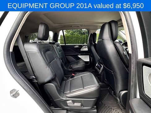 Used 2023 Lincoln Aviator Reserve w/ Equipment Group 201A AWD/4WD image 17