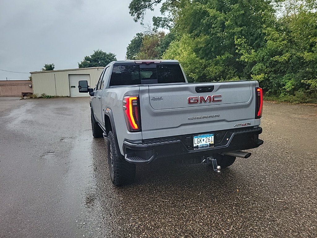 Used 2024 GMC Sierra 2500 AT4X AWD/4WD image 16