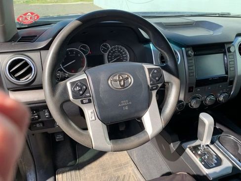 Used 2014 Toyota Tundra SR5 w/ SR5 Upgrade Package AWD/4WD image 5