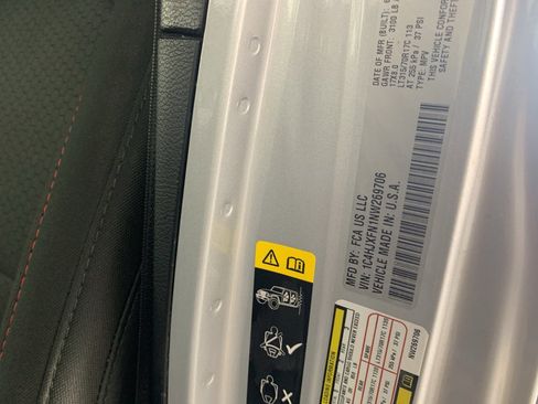 Used 2022 Jeep Wrangler Unlimited Rubicon w/ Xtreme Recon 35" Tire Package image 13