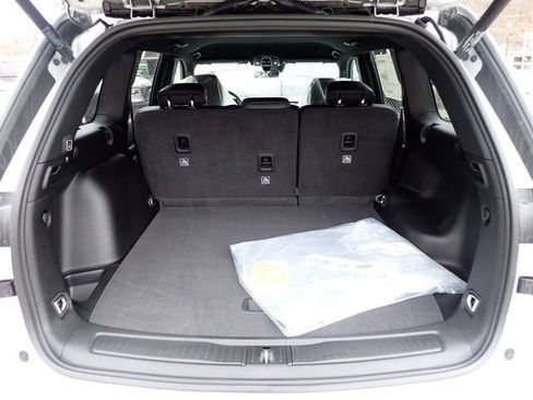 New 2025 Jeep Grand Cherokee Limited w/ Black Appearance Package image 6